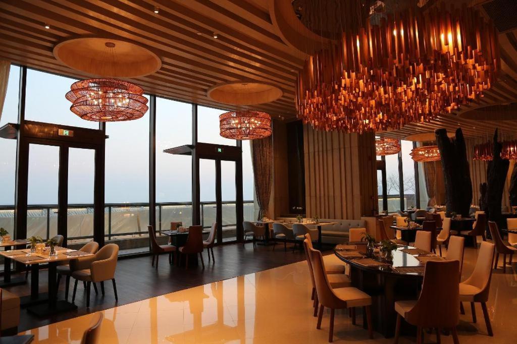 Mangrove Tree Resort World Qingdao Esterno foto